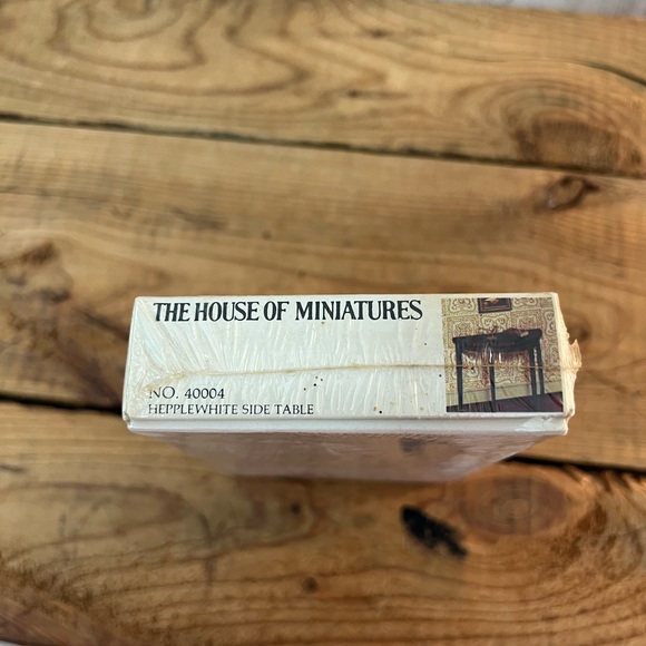 Vintage the house of miniatures heppllewhite side table doll house furniture NOS - Picture 5 of 5